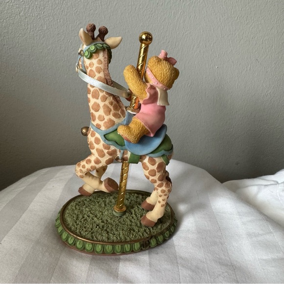 vintage 1999 Cherished Teddies figurine Carousel Flossie - Picture 3 of 6